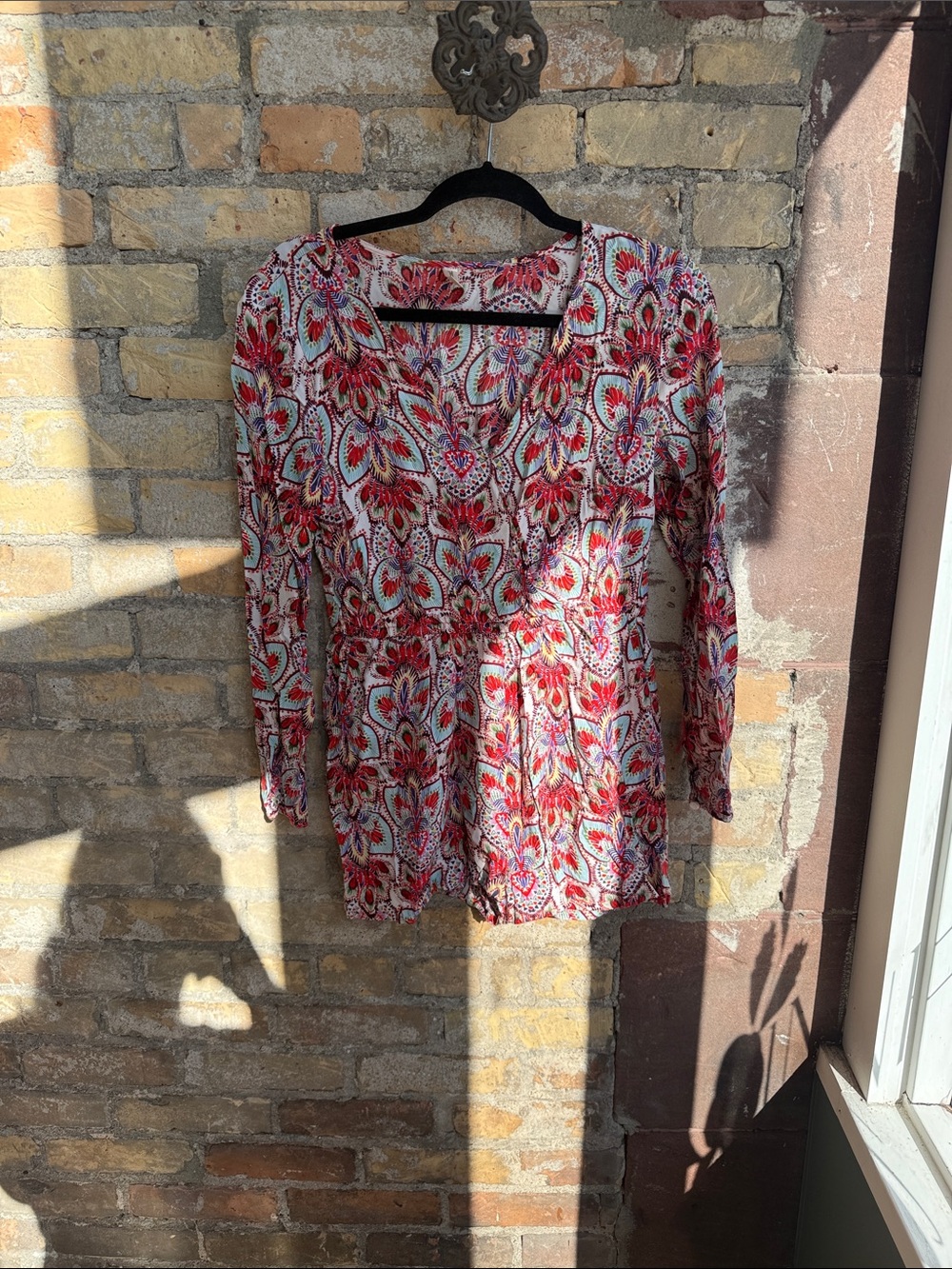 Women’s V-Neck Long Sleeve Floral romper- Red & White & blue size M